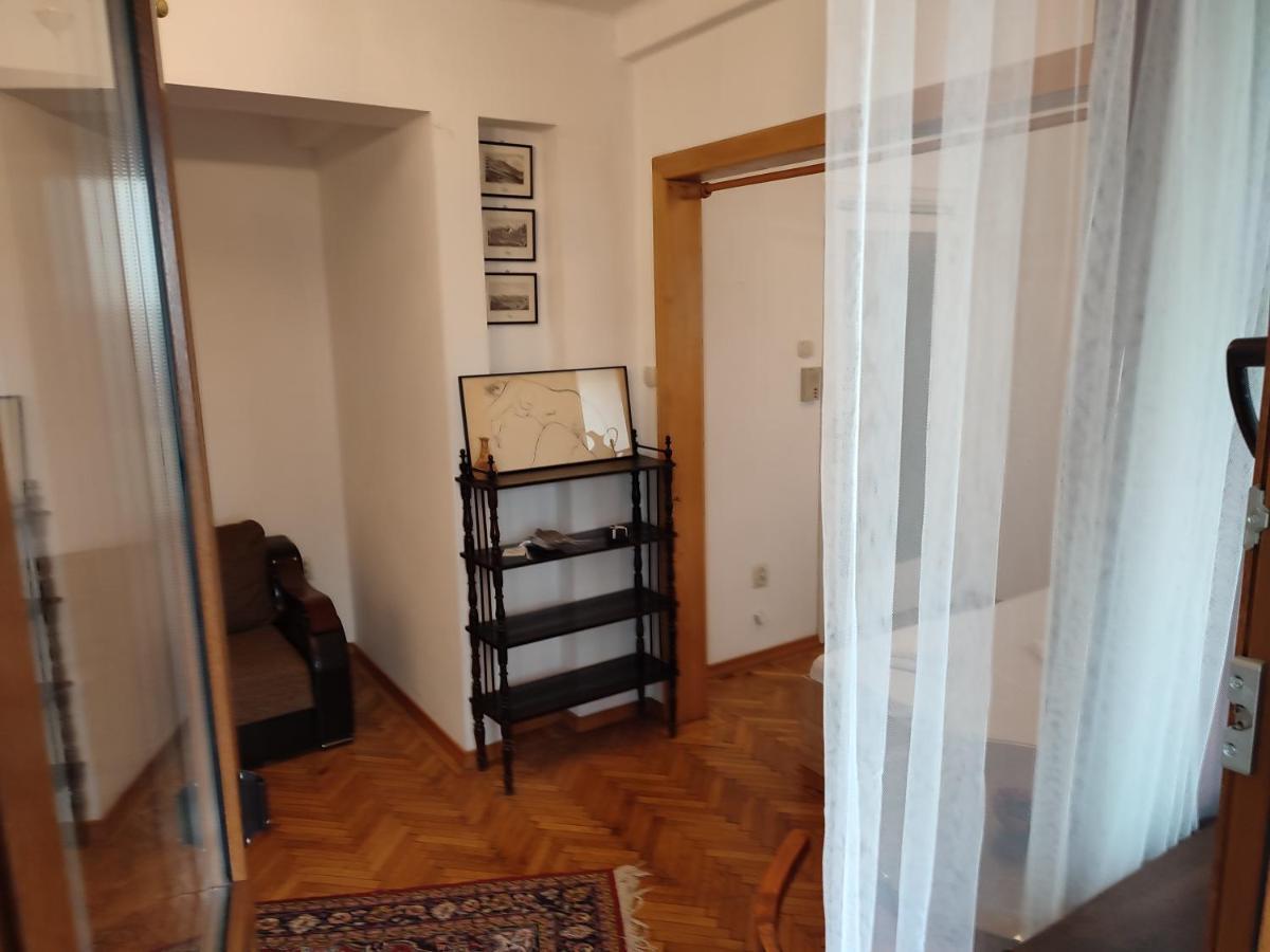 Accommodation Ateneu Palace บูคาเรสต์ ภายนอก รูปภาพ
